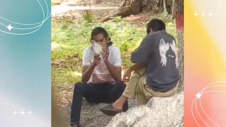 মাদক সেবী ও বহিরাগতদের দখলে পাবনা এডওয়ার্ড কলেজ ক্যাম্পাস, আতঙ্কে শিক্ষার্থীরা।