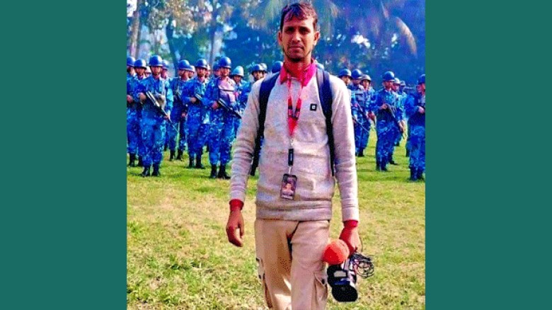 মোংলায় অপরাধের বিরুদ্ধে কলম ধরতেই সাংবাদিকের বিরুদ্ধে নোংরা অপপ্রচার, ডিজিটাল হামলায় ক্ষোভ