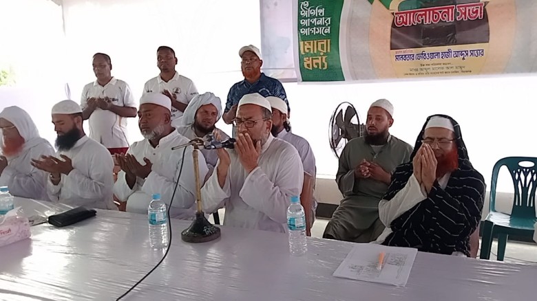 সিরাজগঞ্জে কর্মরত  খতিব, ইমাম, মোয়াজ্জিন, ও খাদেম দের নিয়ে মত বিনিময় করলেন হাজী মো:আব্দুস সাত্তার