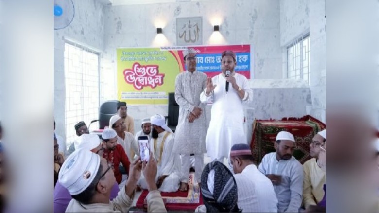 ২ বছর পর নামাজের জন্য খুলল সিরাজগঞ্জ মডেল মসজিদ