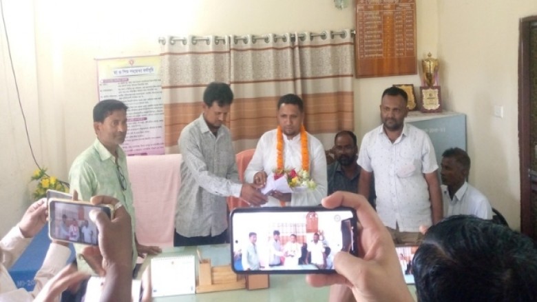 ফুলবাড়ীতে আলাদীপুর ইউনিয়নে প্যানেল চেয়ারম্যান(২) মোয়াজ্জেম হোসেনের দায়িত্বভার গ্রহণ।