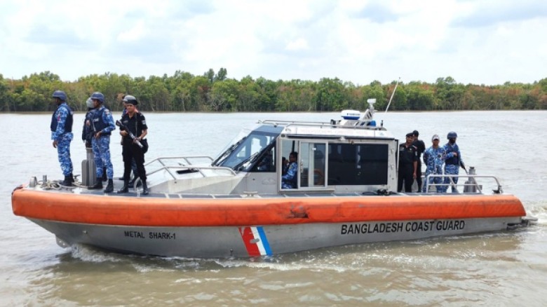 সুন্দরবনে  দস্যুতা দমনে যৌথ অভিযান পরিচালনা করেছে কোস্ট গার্ড