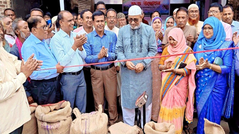 দিনাজপুরের চিরির বন্দরে ধান ও চাল সংগ্রহ ২০২৬ এর উদ্বোধন।