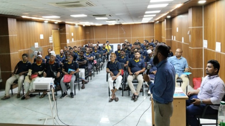 মাছের ফলন বাড়াতে সাতক্ষীরায় ব্র্যাকের আধুনিক চাষ প্রশিক্ষণ