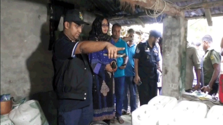 সাতক্ষীরায় নিষিদ্ধ কীটনাশক ও নকল সার জব্দ, ৫০ হাজার টাকা জরিমানা ও একজনের কারাদণ্ড