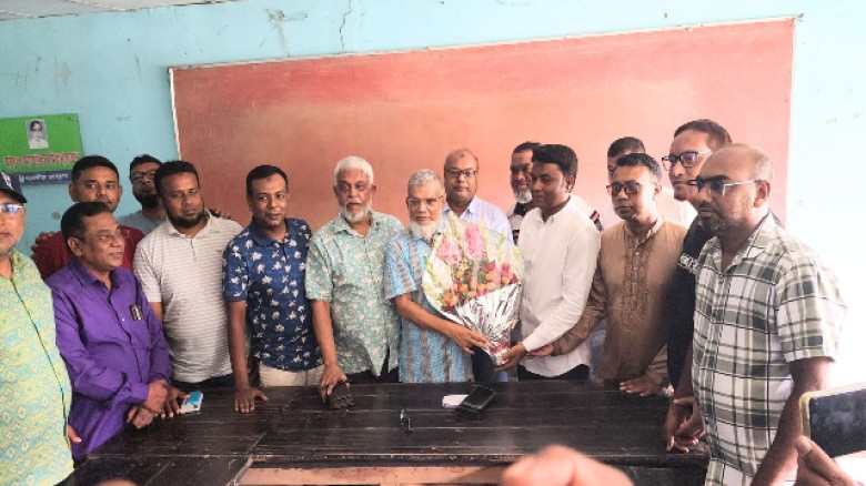 সাতক্ষীরা প্রেসক্লাবে সাংবাদিকদের সঙ্গে জেলা যুবদলের নবগঠিত কমিটির মতবিনিময়