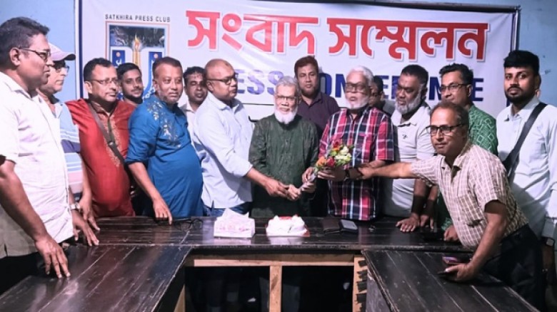 সাতক্ষীরা প্রেসক্লাবের সভাপতি জিএম মনিরুল ইসলাম মিনির ৬৯তম জন্মদিন উদযাপন