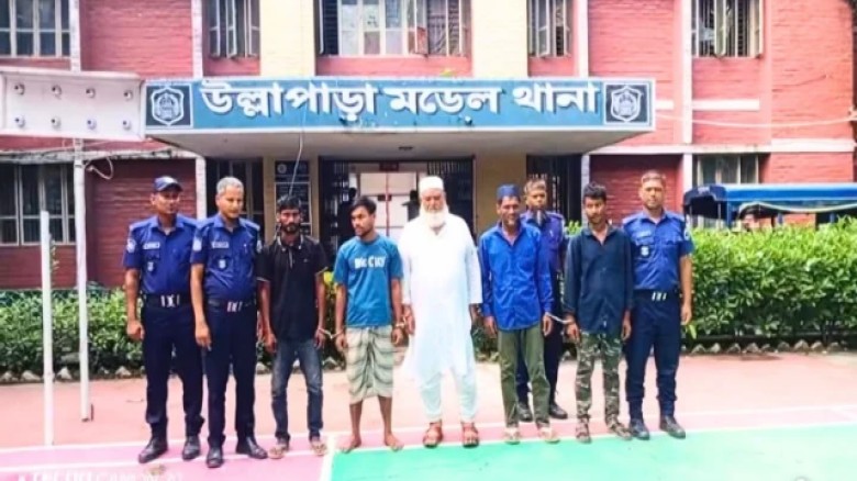 উল্লাপাড়ায় আওয়ামী লীগ নেতা ও সাবেক চেয়ারম্যান আকমল হোসেন গ্রেপ্তার