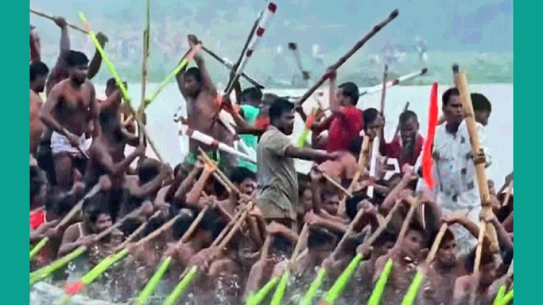 সোনতলায় পানসি নৌকাবাইচে দুই নৌকার বাইছালদের সংঘর্ষ, আহত প্রায় ৩০